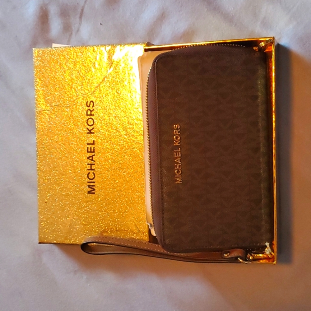 Michael Kors wallet